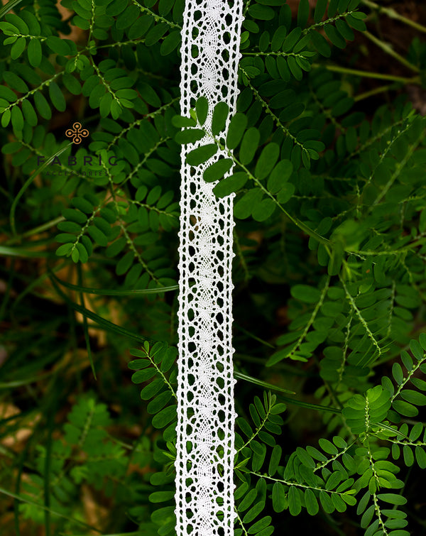 Dyeable thin width double scallop cotton crochet lace
