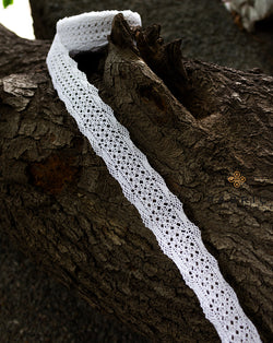 Dyeable medium width cotton crochet lace