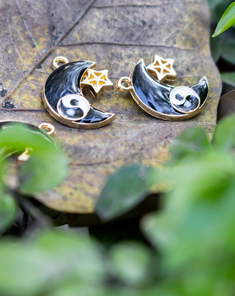 Premium moon shape metal charm-Black