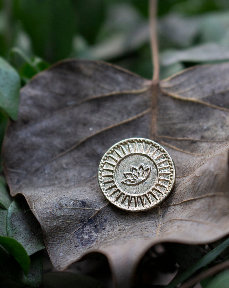 Designer Unisex metal buttons in lotus design-Golden
