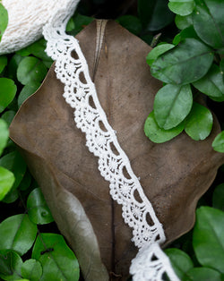 Thin Dyeable cotton lace with scallop design