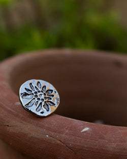 Designer engraved Unisex metal buttons-Silver